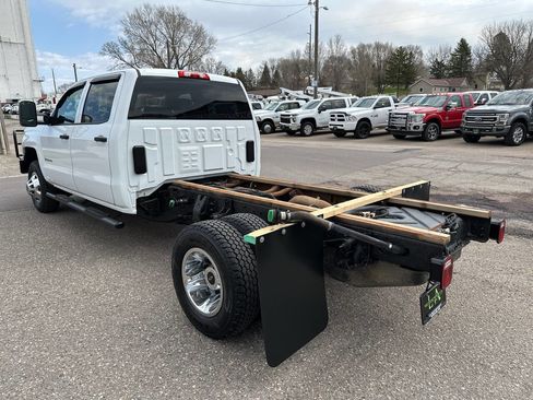Used 2017 Chevrolet Silverado 3500 W/T image 2