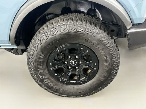 Used 2023 Ford Bronco Wildtrak AWD/4WD image 11