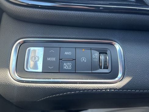 Used 2025 Buick Enclave Preferred image 24