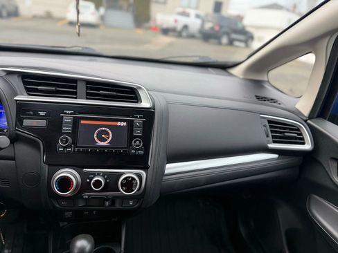 Used 2015 Honda Fit LX image 28