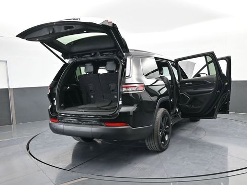 Used 2021 Jeep Grand Cherokee L Laredo image 76