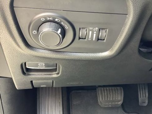 Certified 2023 Jeep Grand Cherokee L Laredo w/ Luxury Tech Group I AWD/4WD image 25