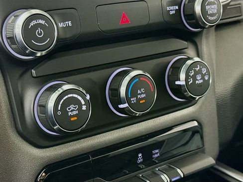 Used 2021 RAM 1500 Big Horn RWD image 17