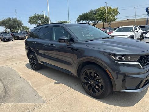 Certified 2023 Kia Sorento SX AWD/4WD image 4