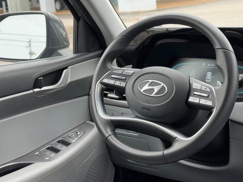 Used 2025 Hyundai Palisade SEL FWD image 15