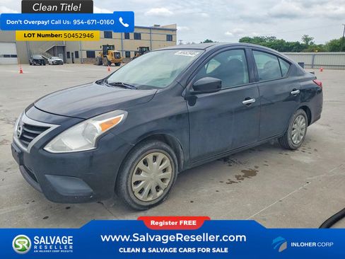 Used 2015 Nissan Versa SV FWD image 1