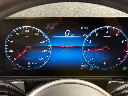 Used 2023 Mercedes-Benz GLB 250 image 23