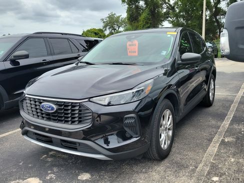 Used 2024 Ford Escape Active w/ Tech Pack #1 FWD image 3