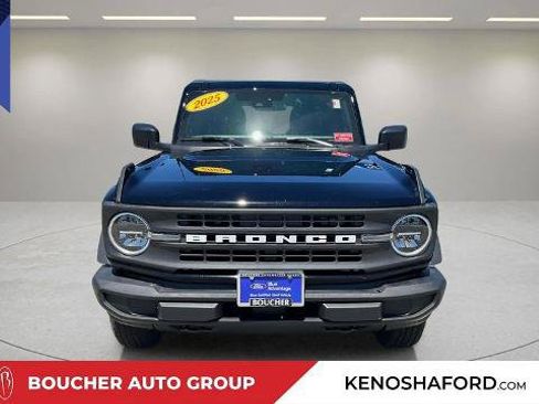 Certified 2025 Ford Bronco 4-Door AWD/4WD image 2