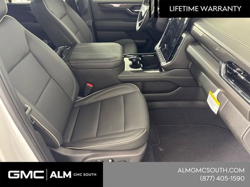 New 2026 GMC Yukon Elevation AWD/4WD image 15