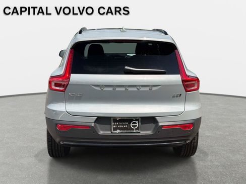Used 2026 Volvo XC40 B5 Plus AWD/4WD image 6