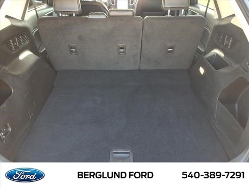 Used 2023 Ford Edge SEL AWD/4WD image 16
