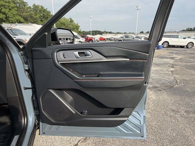 Certified 2025 Ford Explorer ST-Line w/ Premium Package AWD/4WD image 31