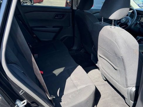 Used 2024 Nissan Rogue S FWD image 9