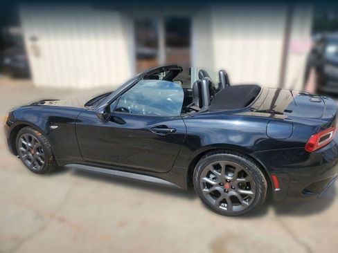 Used 2017 FIAT 124 Spider Abarth RWD image 6