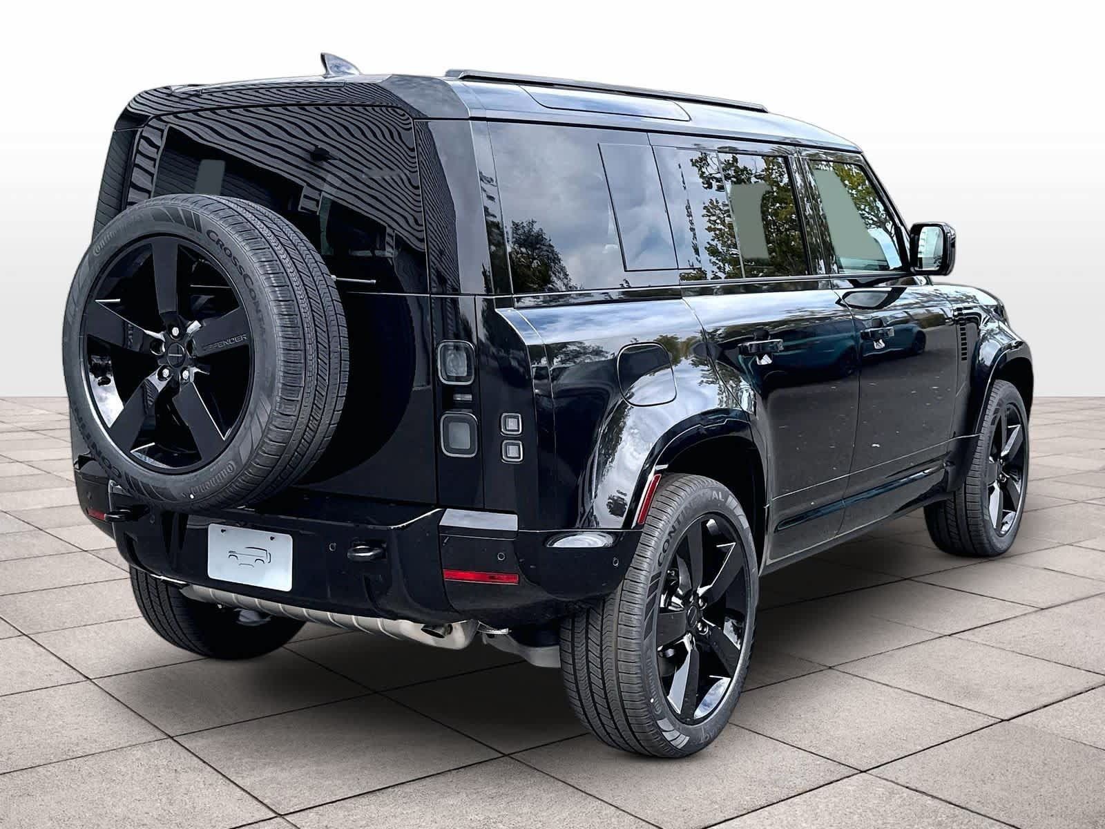 New 2026 Land Rover Defender 110 X-Dynamic SE AWD/4WD image 4