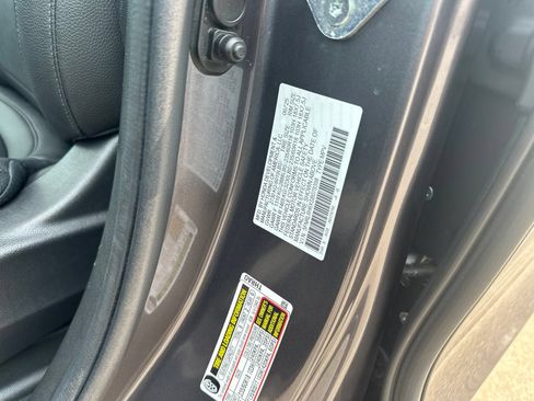 Used 2025 Honda Odyssey EX-L image 17