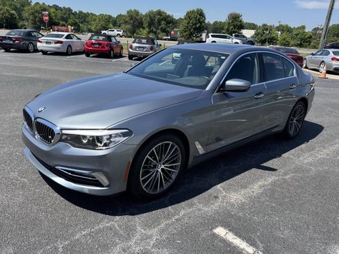Used 2017 BMW 530i w/ Premium Package RWD image 3