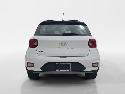 New 2026 Hyundai Venue SEL FWD image 4