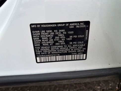 Used 2025 Volkswagen Atlas SE AWD/4WD image 34
