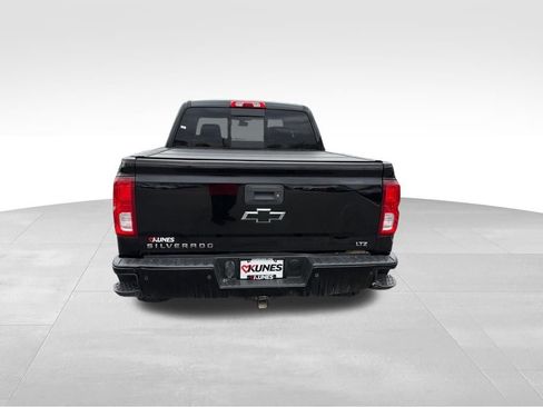 Used 2017 Chevrolet Silverado 1500 LTZ Z71 w/ LTZ Plus Package AWD/4WD image 8