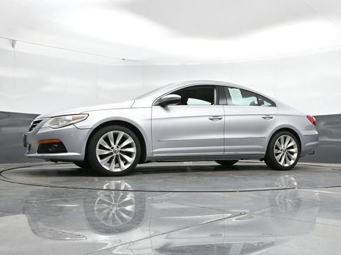Used 2010 Volkswagen CC Luxury FWD image 40