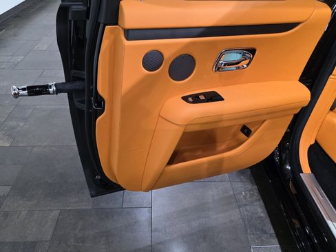 Used 2024 Rolls-Royce Ghost image 23