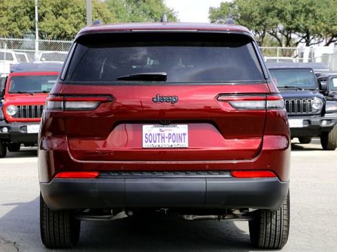New 2025 Jeep Grand Cherokee L Laredo image 6