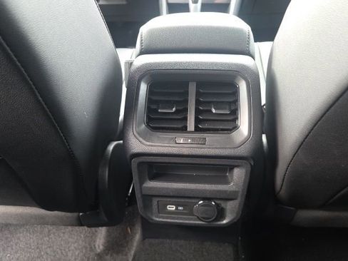 Used 2023 Volkswagen Tiguan SE R-Line image 20