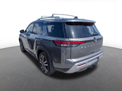 Used 2024 Nissan Pathfinder Platinum AWD/4WD image 3
