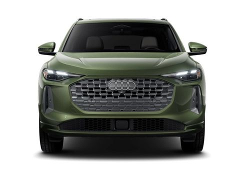 Certified 2025 Audi Q5 Premium w/ Convenience Package AWD/4WD image 4