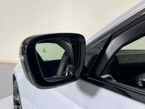 New 2026 BMW 330i xDrive Sedan w/ M Sport Package image 21