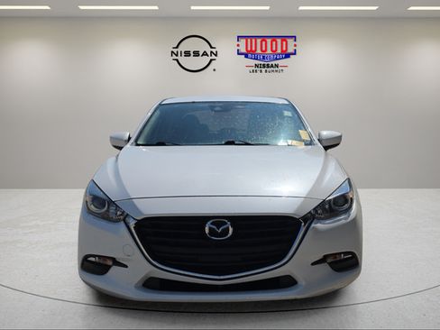 Used 2018 MAZDA MAZDA3 Touring FWD image 6