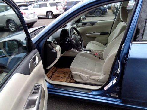 Used 2010 Subaru Impreza 2.5i Premium image 14