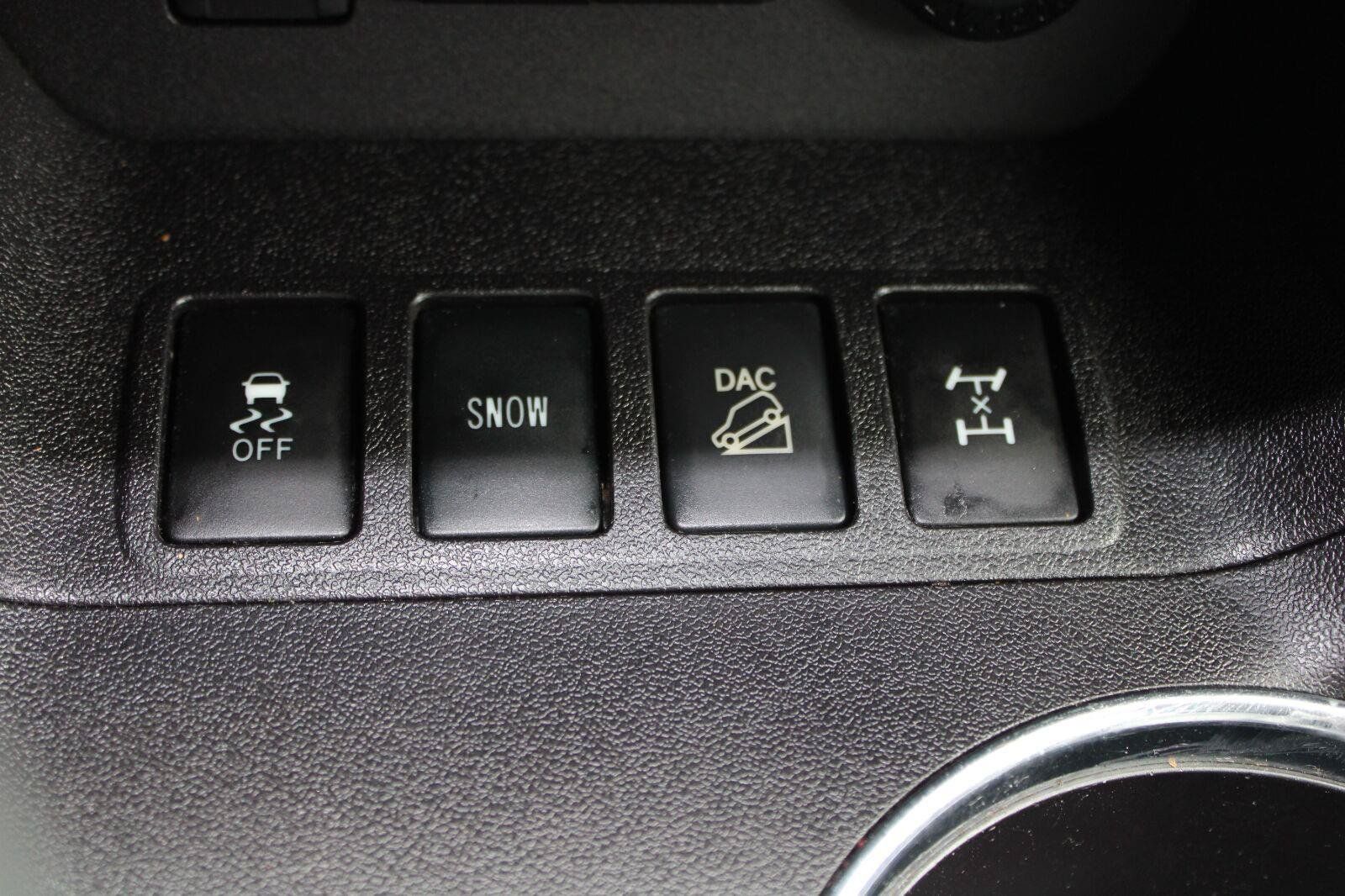Used 2018 Toyota Highlander XLE AWD/4WD image 26