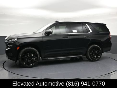 Used 2023 Chevrolet Tahoe LT w/ Luxury Package AWD/4WD image 2