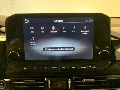 Used 2024 Nissan Pathfinder SL AWD/4WD image 25