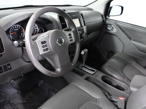 Used 2019 Nissan Frontier SL image 19
