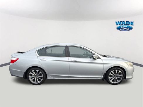 Used 2015 Honda Accord Sport image 4