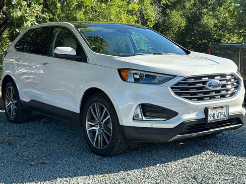 Used 2023 Ford Edge Titanium w/ Class II Trailer Tow Package AWD/4WD image 2