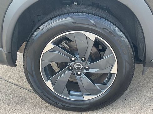Used 2025 Nissan Rogue SV FWD image 7