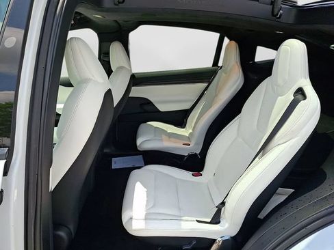 Used 2022 Tesla Model X Plaid AWD/4WD image 10