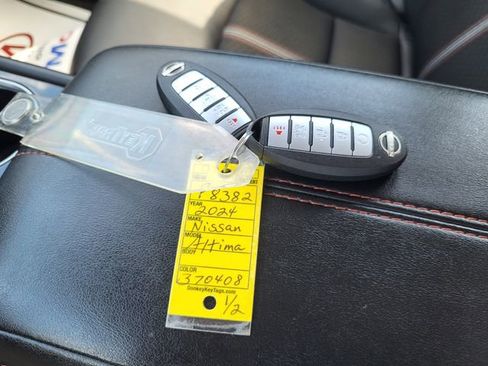 Used 2024 Nissan Altima 2.5 SR image 23