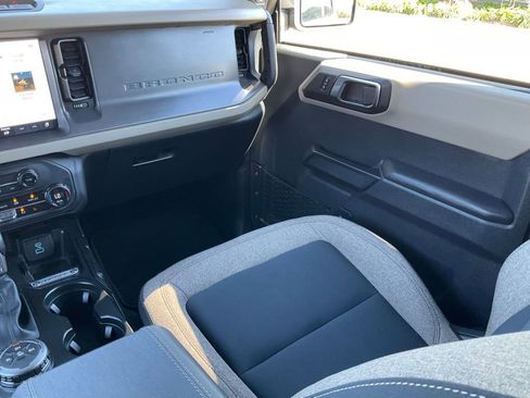 Used 2025 Ford Bronco Big Bend image 41