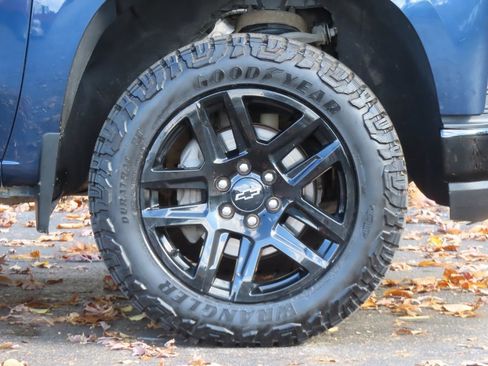 Used 2021 Chevrolet Silverado 1500 LT Trail Boss w/ Bed Protection Package image 11