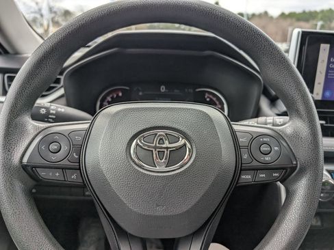 Used 2023 Toyota RAV4 XLE w/ Convenience Package image 23