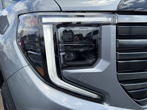 Certified 2026 GMC Sierra 1500 AT4 w/ AT4 Premium Package AWD/4WD image 12