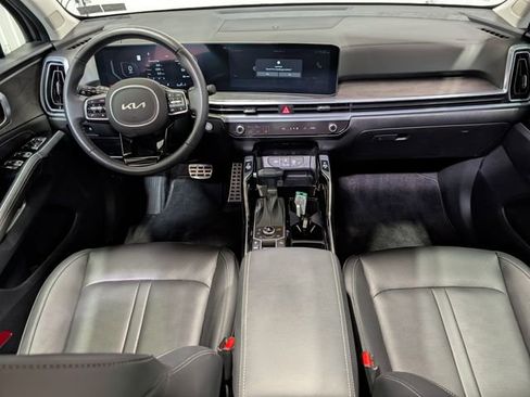 Used 2025 Kia Sorento SX AWD/4WD image 14