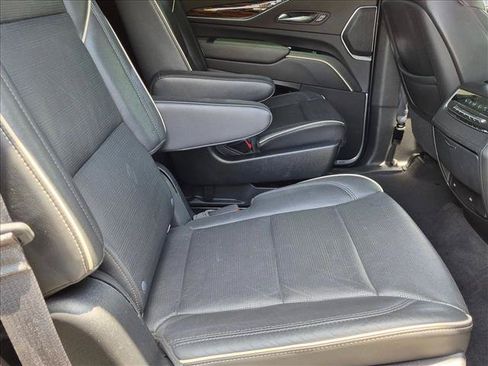 Used 2021 Cadillac Escalade Premium Luxury RWD image 21