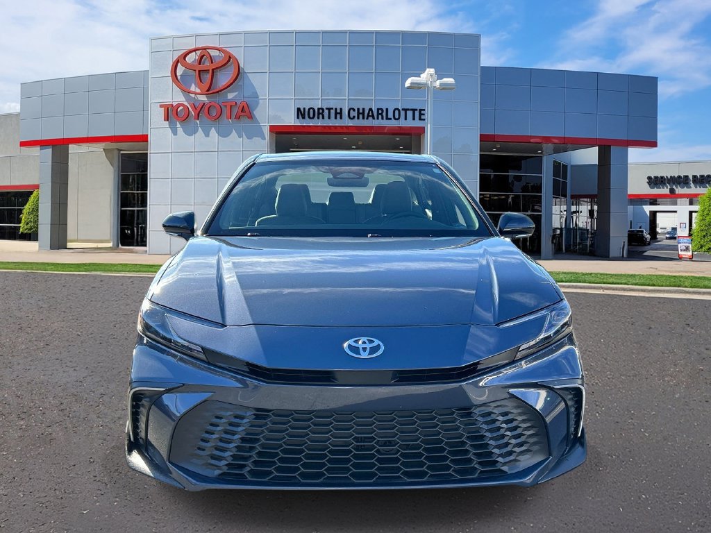 Used 2026 Toyota Camry SE w/ Convenience Package FWD image 3